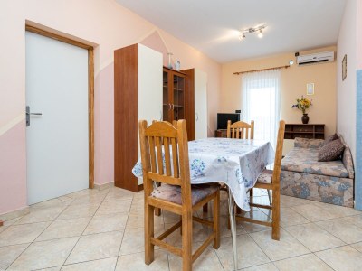 Apartment Three bedroom apartment with terrace and sea view Posedarje, Novigrad A-21123-b - Outdoor photo 17