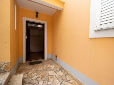Apartment Three bedroom apartment with terrace and sea view Posedarje, Novigrad A-21123-b - Outdoor photo 40