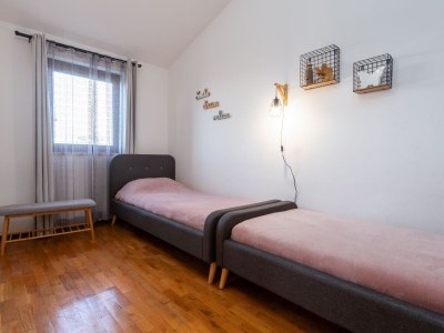 Apartment Two bedroom apartment with terrace Bašanija, Umag A-21418-b - Outdoor photo 9