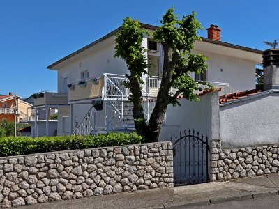 Holiday room with balcony Novi Vinodolski S-21509-a - Outdoor photo 2