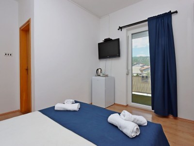 Holiday room with balcony Novi Vinodolski S-21509-a - Outdoor photo 17