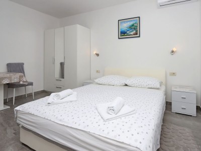 Apartment Studio flat with terrace Mundanije, Rab AS-21543-a - Outdoor photo 21