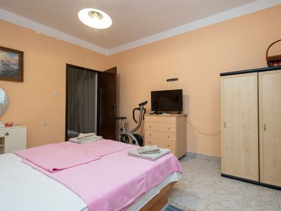Apartment Two bedroom apartment with terrace and sea view Sveti Marko, Pag A-21654-c - Outdoor photo 14