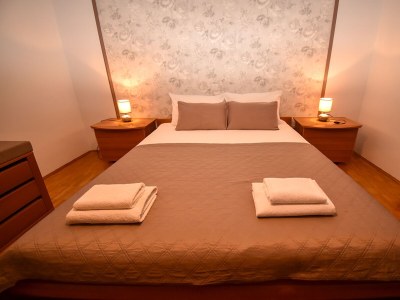 Apartment Two bedroom apartment with terrace and sea view Palit, Rab A-21755-b - Outdoor photo 11