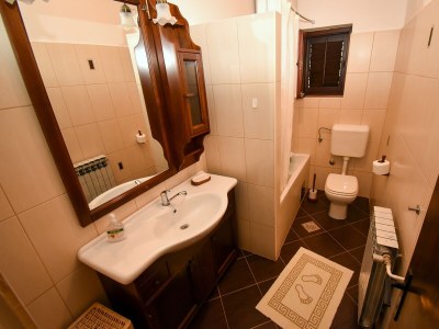 Apartment Two bedroom apartment with terrace and sea view Palit, Rab A-21755-b - Outdoor photo 12