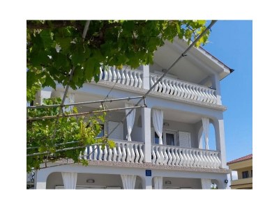 Apartment One bedroom apartment with balcony and sea view Lopar, Rab A-21881-c - Outdoor photo 3