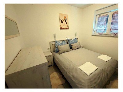 Apartment Two bedroom apartment with balcony and sea view Barbat, Rab A-22251-a - Outdoor photo 9