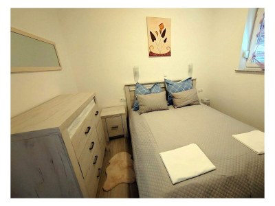 Apartment Two bedroom apartment with balcony and sea view Barbat, Rab A-22251-b - Outdoor photo 7