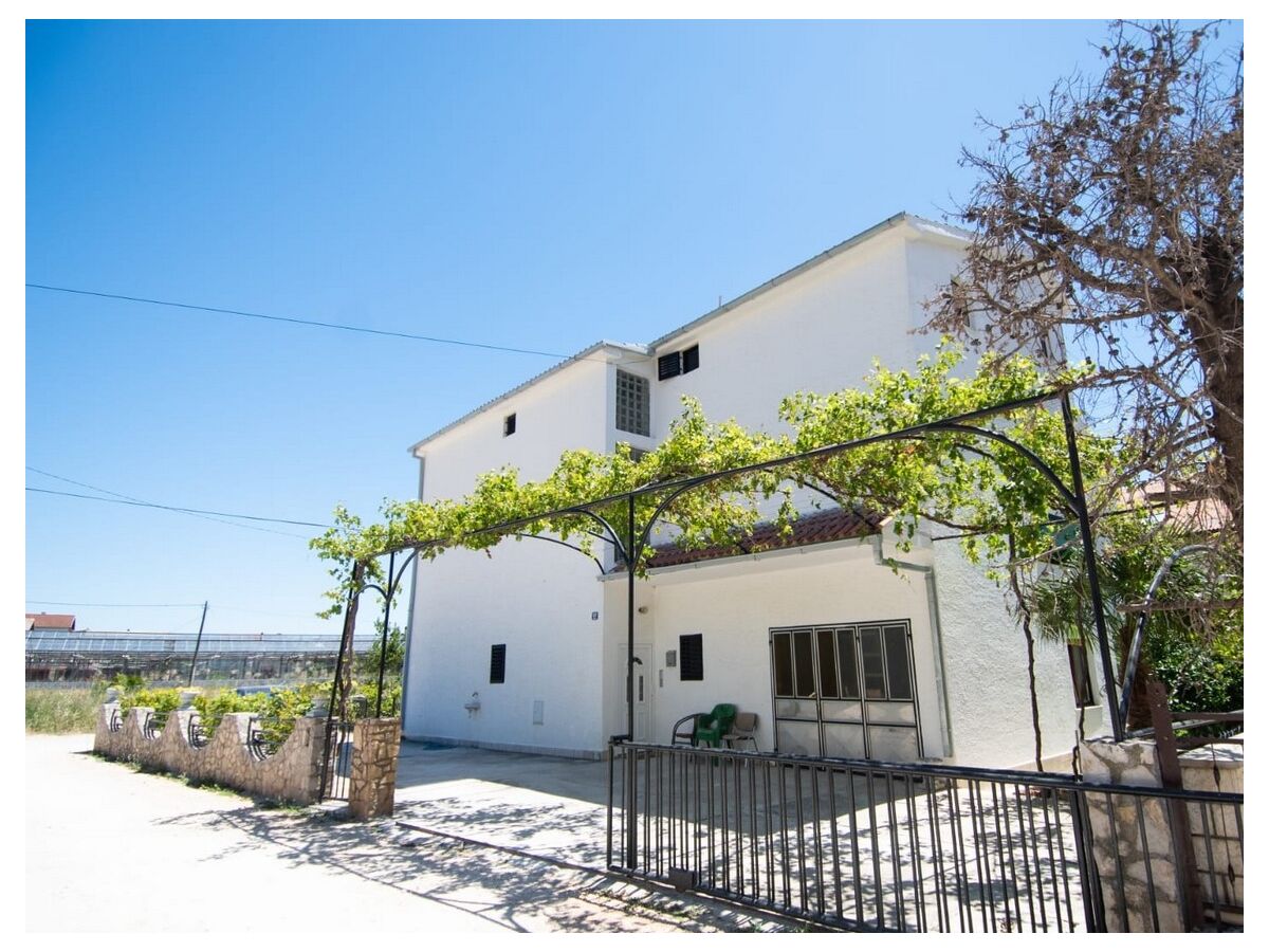 Apartment Two bedroom apartment with balcony Kaštel Kambelovac, Kaštela A-22444-b - Outdoor photo 2