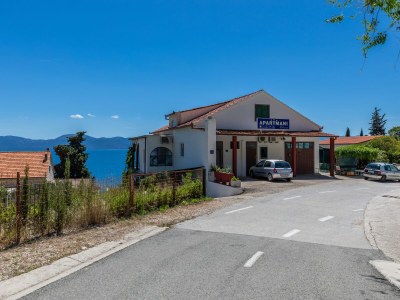 Apartment Two bedroom apartment with terrace and sea view Brist, Makarska A-22463-a in Podaca - Apartment