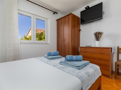 Apartment Two bedroom apartment with terrace and sea view Brist, Makarska A-22463-a - Outdoor photo 15