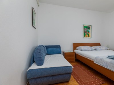 Apartment Two bedroom apartment with terrace and sea view Brist, Makarska A-22463-a - Outdoor photo 17