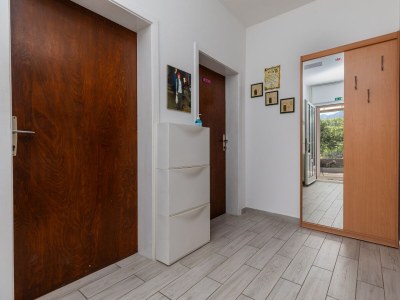 Apartment Two bedroom apartment with terrace and sea view Brist, Makarska A-22463-a - Outdoor photo 21