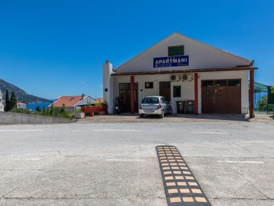 Apartment One bedroom apartment with terrace and sea view Brist, Makarska A-22463-b - Outdoor photo 6