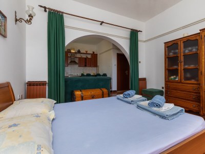 Apartment Studio flat with terrace and sea view Brist, Makarska AS-22463-a - Outdoor photo 12