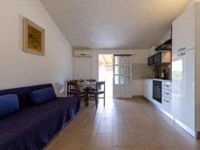 Apartment One bedroom apartment with terrace Sućuraj, Hvar A-22494-a - Outdoor photo 7