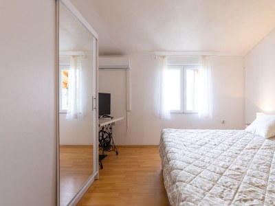 Apartment One bedroom apartment with terrace Sućuraj, Hvar A-22494-a - Outdoor photo 12