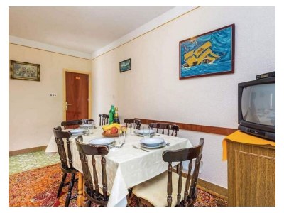 Apartment Two bedroom apartment with balcony and sea view Barbat, Rab A-22498-a - Outdoor photo 2