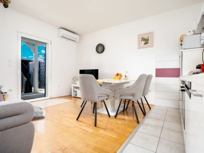 Holiday house Two bedroom house with terrace Dugi Rat, Omiš K-23046 - Outdoor photo 12