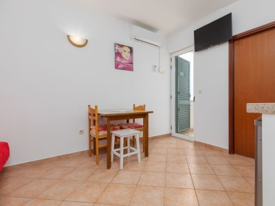 Apartment One bedroom apartment with balcony and sea view Lokva Rogoznica, Omiš A-23105-a - Outdoor photo 16