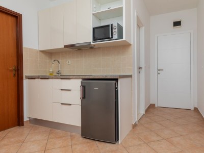 Apartment One bedroom apartment with balcony and sea view Lokva Rogoznica, Omiš A-23105-a - Outdoor photo 18