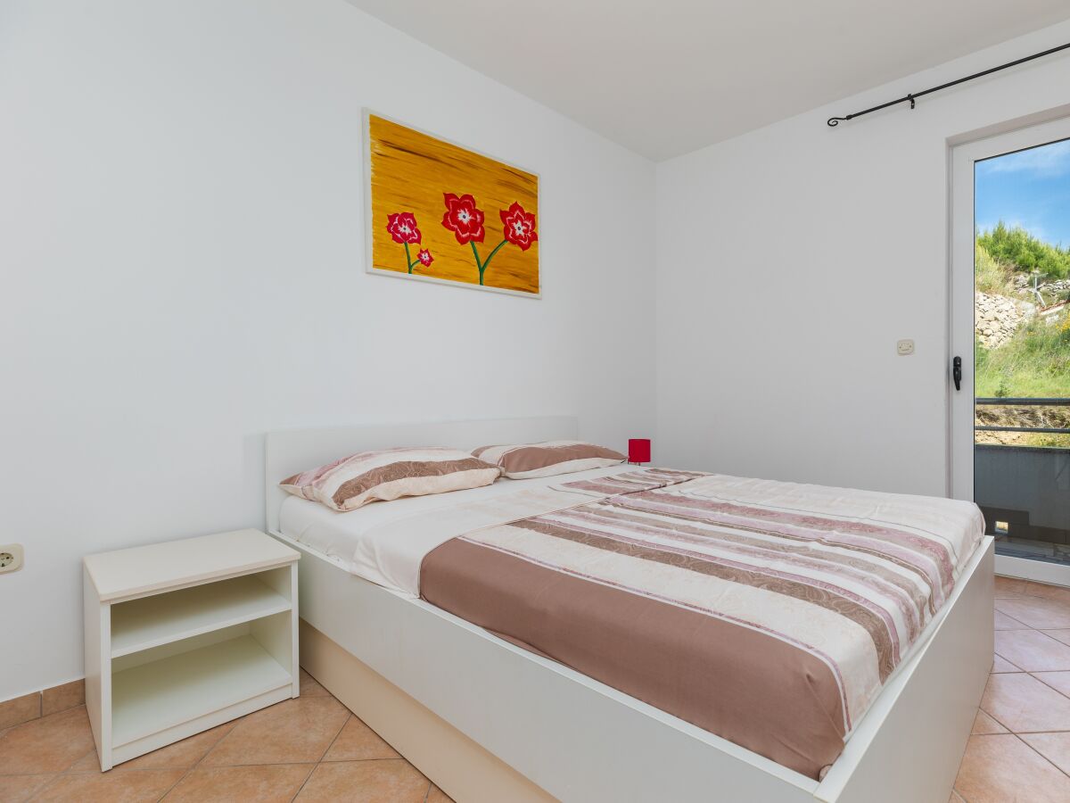 Apartment Two bedroom apartment with balcony and sea view Lokva Rogoznica, Omiš A-23105-c