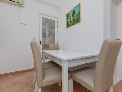 Apartment Two bedroom apartment with balcony and sea view Lokva Rogoznica, Omiš A-23105-c - Outdoor photo 15