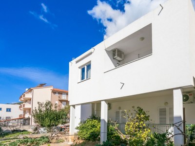 Apartment Two bedroom apartment with balcony Tučepi, Makarska A-22936-a - Outdoor photo 3