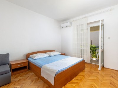 Apartment Two bedroom apartment with balcony Tučepi, Makarska A-22936-a - Outdoor photo 12