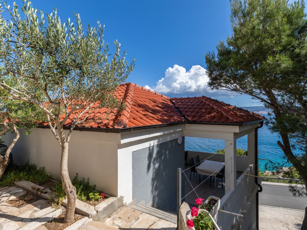 Apartment Two bedroom apartment with balcony and sea view Lokva Rogoznica, Omiš A-23105-d - Outdoor photo 4