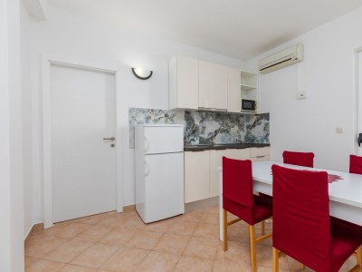 Apartment Two bedroom apartment with balcony and sea view Lokva Rogoznica, Omiš A-23105-d - Outdoor photo 15