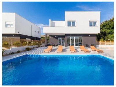 Holiday house Four-bedroom house with terrace and sea view Pag K-23343 - Outdoor photo 2