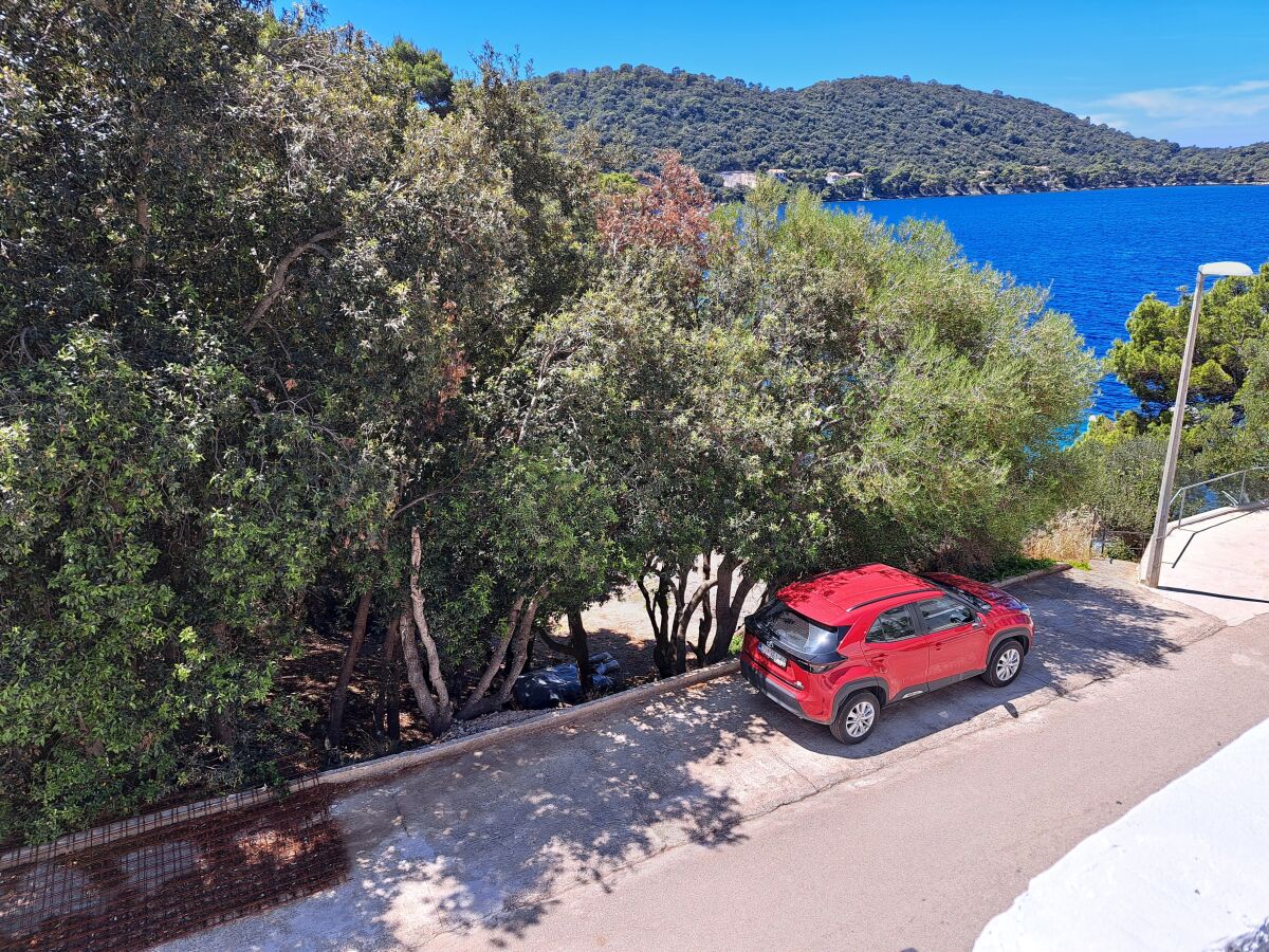 Apartment Two bedroom apartment near beach Ubli, Lastovo A-23365-a - Outdoor photo 5