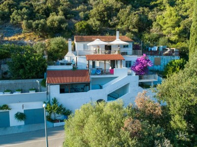 Apartment Two bedroom apartment near beach Ubli, Lastovo A-23365-a - Outdoor photo 2