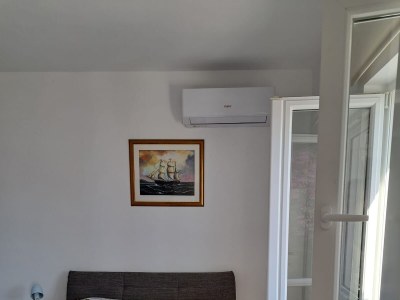 Apartment Two bedroom apartment near beach Ubli, Lastovo A-23365-a - Outdoor photo 11