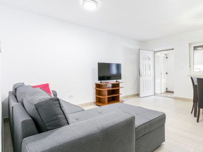 Apartment One bedroom apartment near beach Rogoznica A-23414-c - Outdoor photo 11