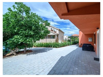 Apartment One bedroom apartment with terrace Šibenik A-23756-c - Outdoor photo 8