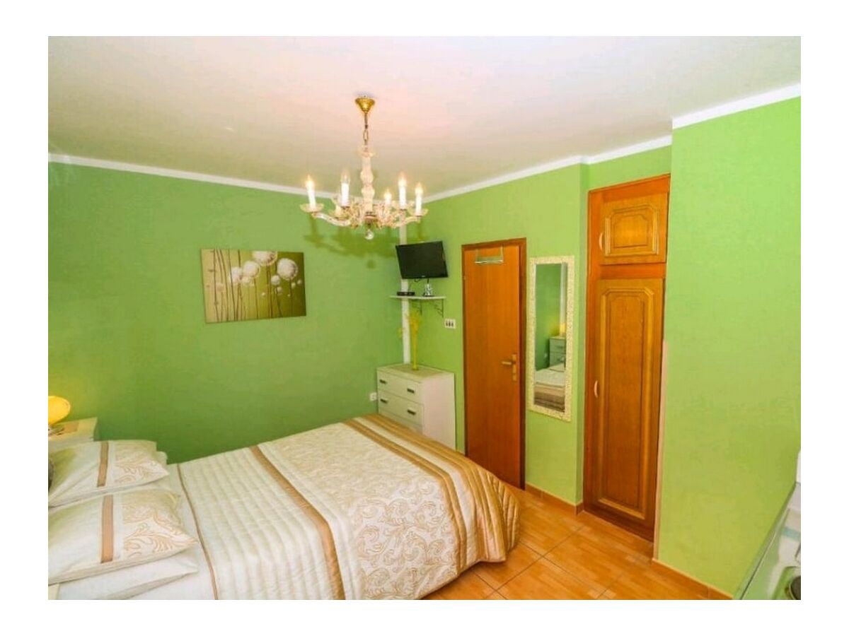 Apartment Studio flat with terrace Baška, Krk AS-23618-c