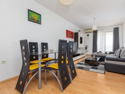 Apartment Three bedroom apartment with balcony and sea view Podgora, Makarska A-23916-b - Outdoor photo 14