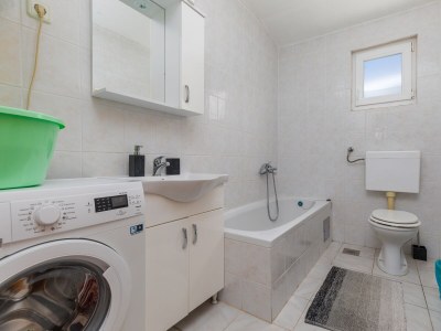 Apartment Three bedroom apartment with balcony and sea view Podgora, Makarska A-23916-b - Outdoor photo 24