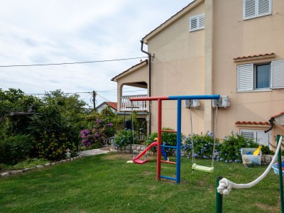 Apartment Two bedroom apartment with terrace and sea view Lopar, Rab A-23736-b - Outdoor photo 8