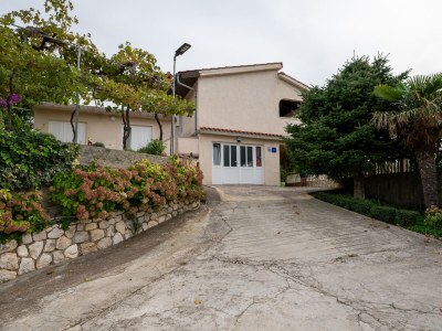 Apartment Two bedroom apartment with terrace and sea view Lopar, Rab A-23736-b - Outdoor photo 9