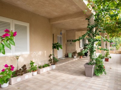 Apartment Two bedroom apartment with terrace and sea view Lopar, Rab A-23736-b - Outdoor photo 13