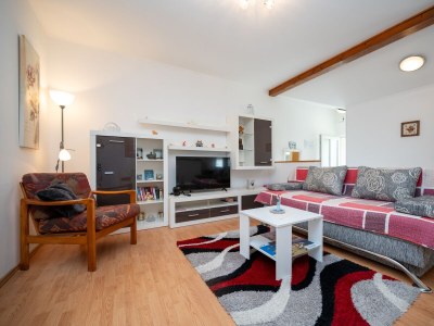 Apartment Two bedroom apartment with terrace and sea view Lopar, Rab A-23736-b - Outdoor photo 19