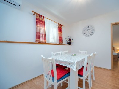 Apartment Two bedroom apartment with terrace and sea view Lopar, Rab A-23736-b - Outdoor photo 25