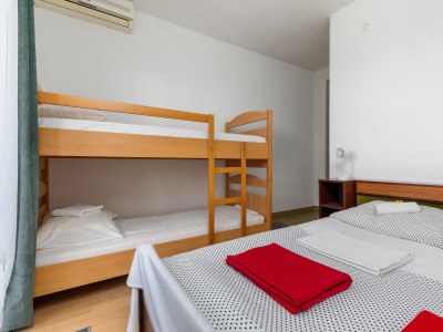 Holiday room with balcony and sea view Podgora, Makarska S-23916-b - Outdoor photo 13