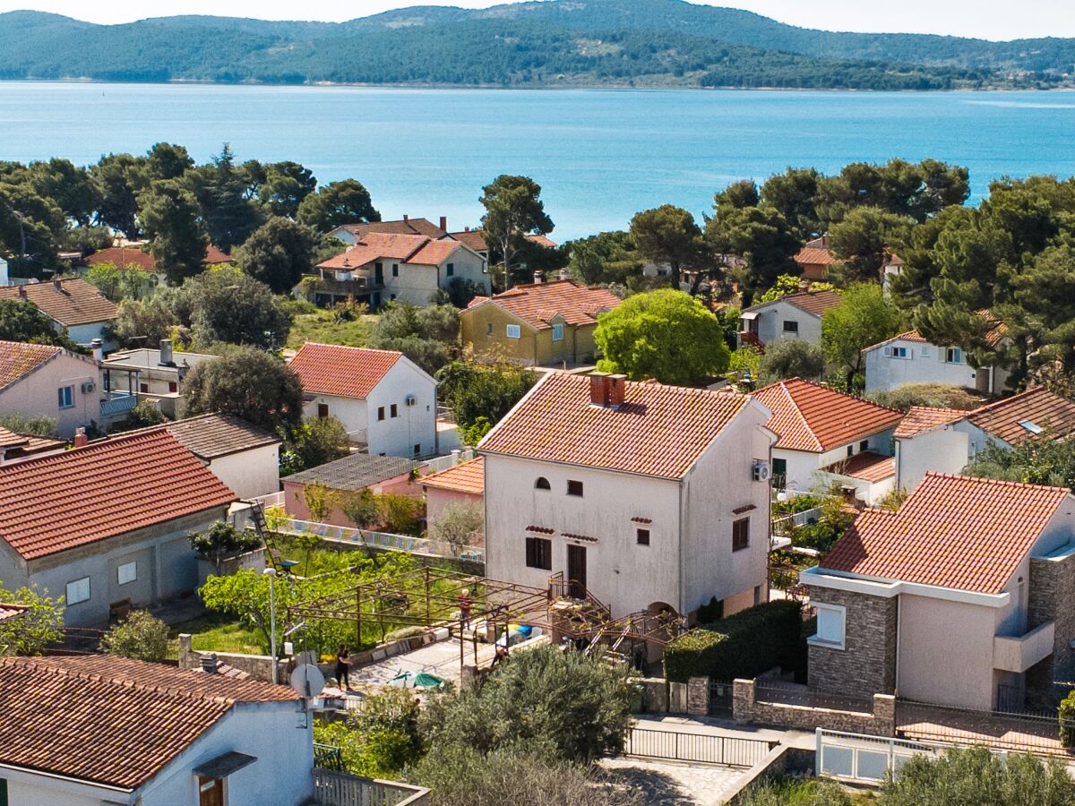 Apartment Two bedroom apartment with balcony Jadrija, Šibenik A-23947-a