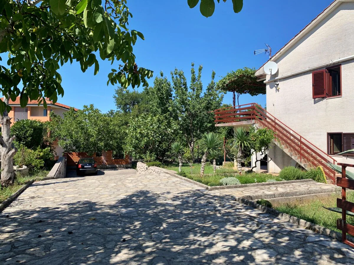 Apartment One bedroom apartment with terrace Šilo, Krk A-18706-a - Outdoor photo 5