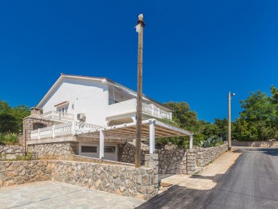 Apartment Two bedroom apartment with terrace and sea view Šilo, Krk A-18691-a - Outdoor photo 2