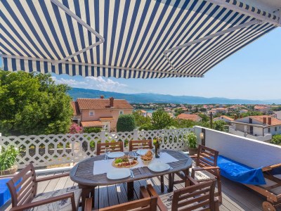 Apartment Two bedroom apartment with terrace and sea view Šilo, Krk A-18691-a - Outdoor photo 18